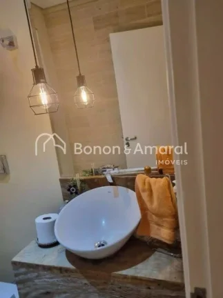 Imagem Sobrado amplo com ambientes bem distribuídos, ideal para quem busca conforto e espaço para a famí...