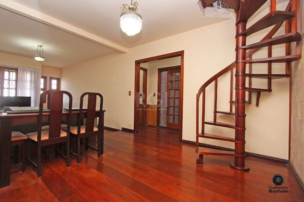Imagem Casa para Venda - 180m², 3 dormitórios, sendo 1 suites, 3 vagas - Parque dos Maias