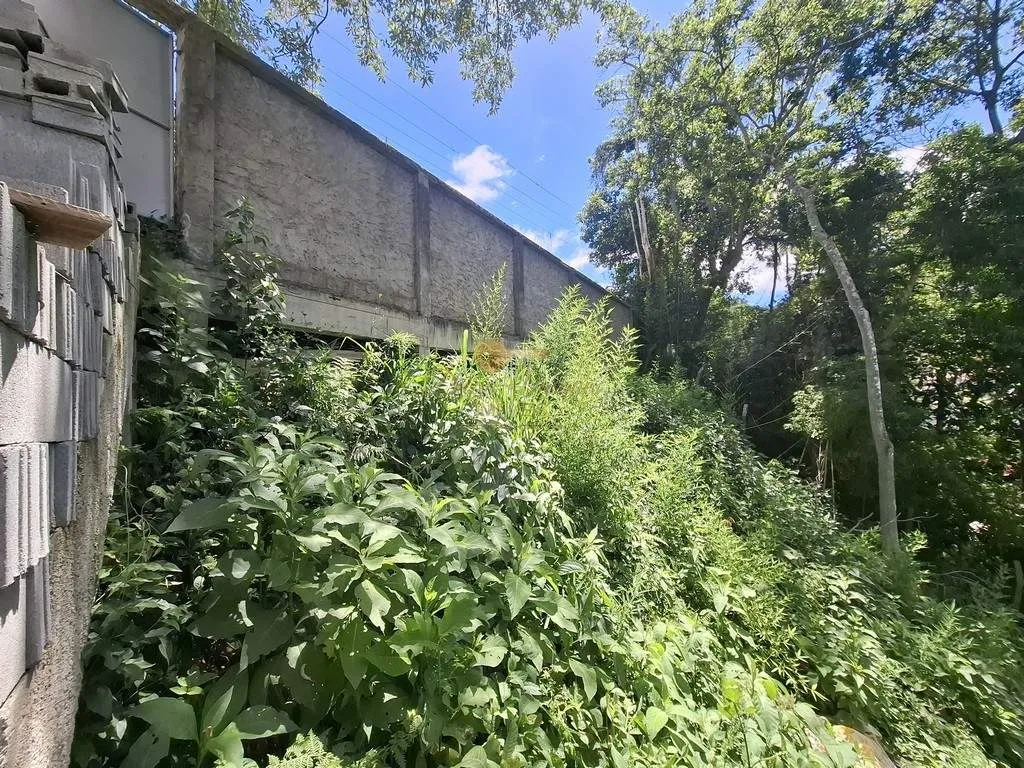 Imagem Terreno para Venda em Teresópolis / RJ no bairro Araras