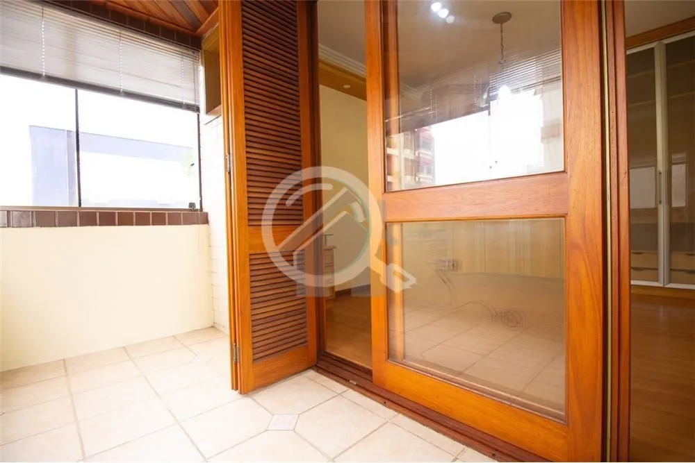 Imagem Excelente apartamento com aproximadamente 158 m² privativos em um dos bairros mais requisitados de ...