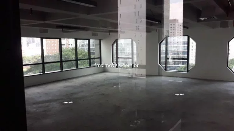 Imagem Conjunto comercial no Itaim Bibi - SP