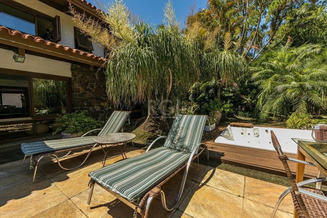 Imagem Casa para Venda - 370m², 5 dormitórios, sendo 2 suites, 7 vagas - Vila Assunção