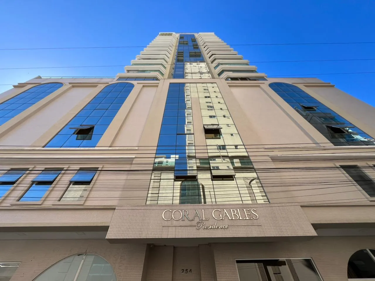 Foto do imóvel Apartamento à venda com 159m2 por R$ 2.380.000,00