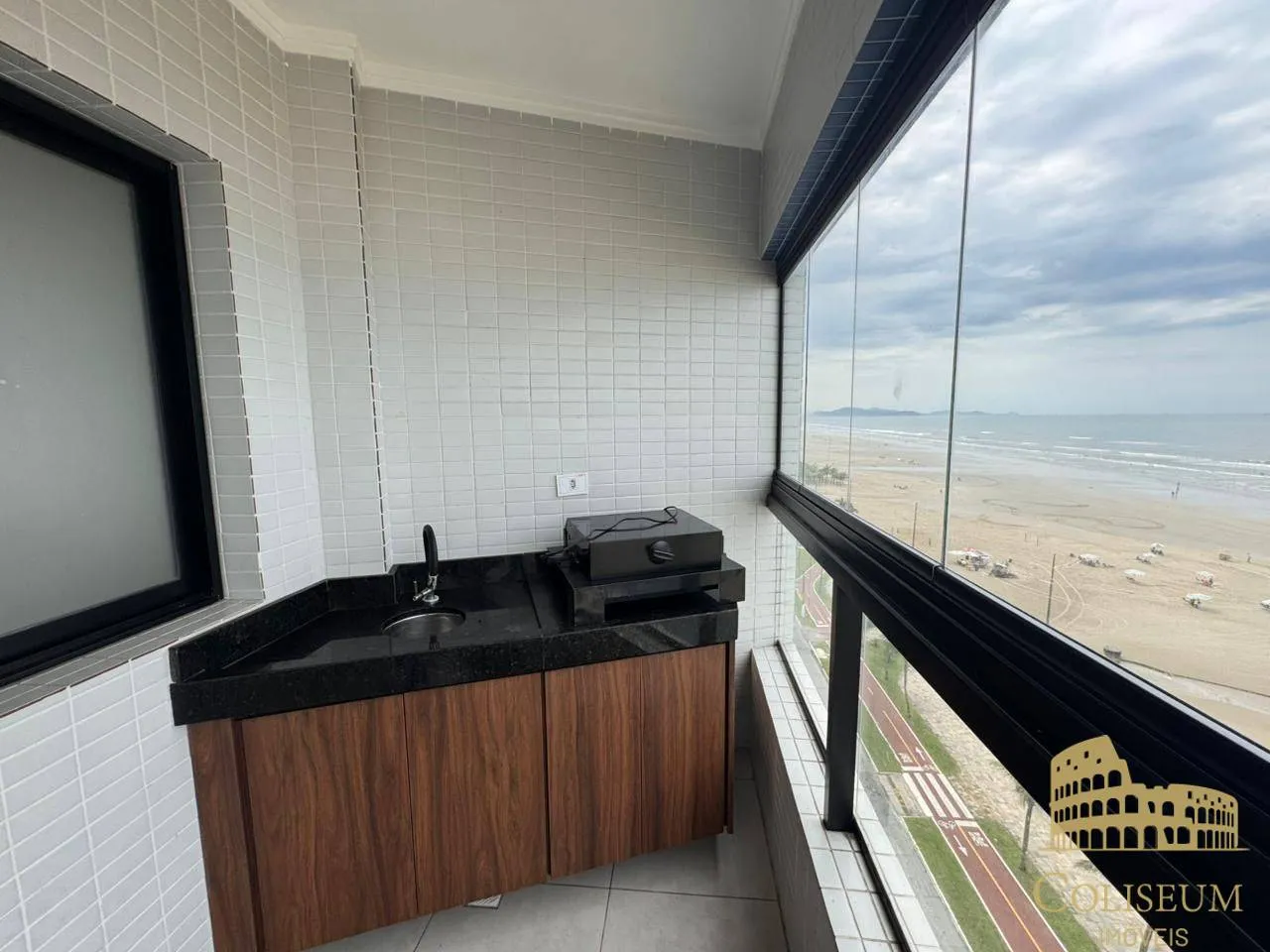 Imagem Frente Mar, Apto 2 Dorms c/1 suíte, mobiliado, 1 vaga, lazer copmpleto - Baln Maracanã