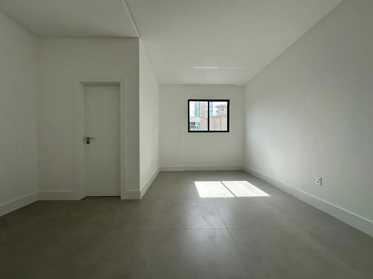 Imagem Apartamento à venda com 177m2 por R$ 3.250.000,00