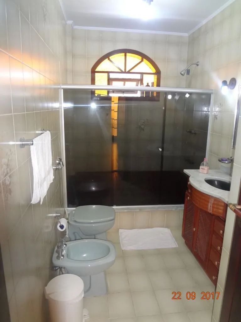 Imagem Casa para Venda - 365m², 4 dormitórios, sendo 2 suites, 6 vagas - Nonoai