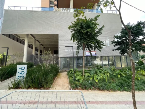 Imagem Espaço Comercial Impecável na Vila Ipojuca, São Paulo-SP: 1 Sala, 6 Banheiros, 20 Vagas de Garagem, 1.200m² de Área!
