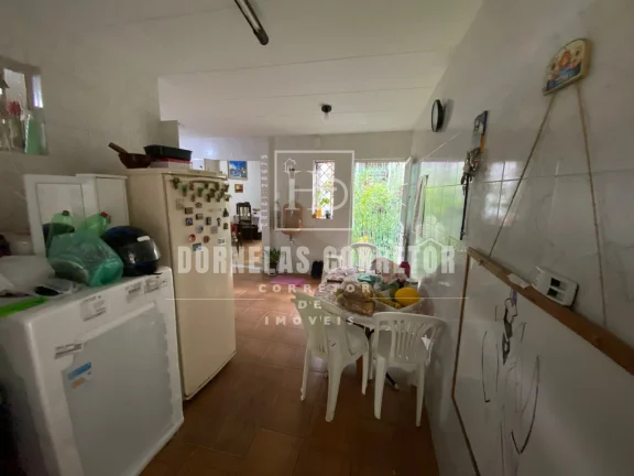 Imagem Casa Exclusiva no Espinheiro com 4 Quartos e 2 Suítes