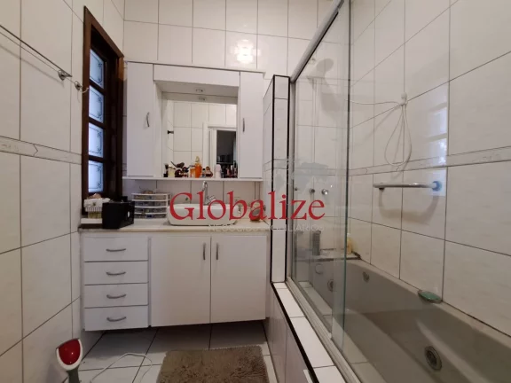 Imagem Sobrado à venda com 118m², 3 quartos, 2 suítes, 2 vagas, churrasqueira por R$1015.000,00 no Boqueirão em Santos