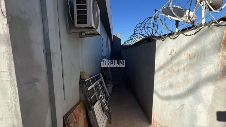 Imagem Casa à venda no bairro São Benedito em Uberaba | 3 dormitórios, suíte, churrasqueira e quintal