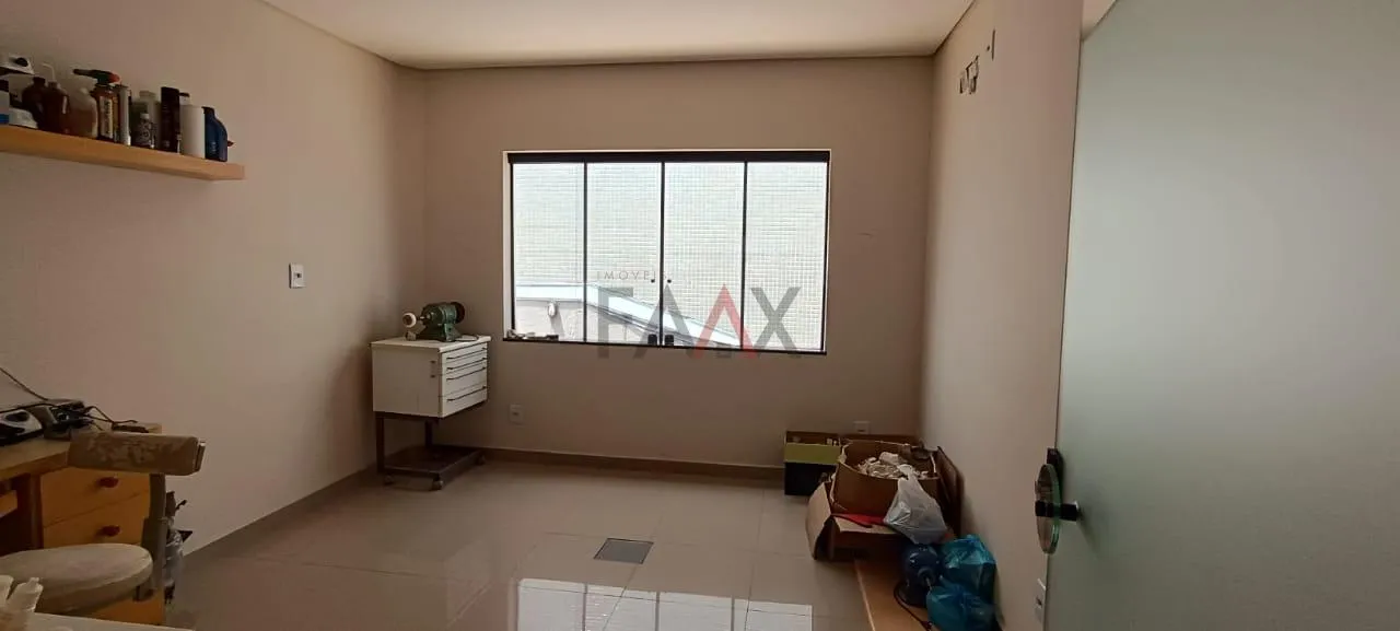 Imagem Sala Comercial no Centro para clinica próximo ao Parque do Lago