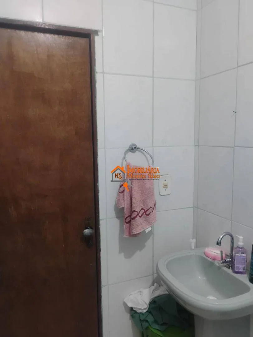 Imagem Sobrado à venda, 98 m² por R$ 243.999,00 - Água Chata - Guarulhos/SP