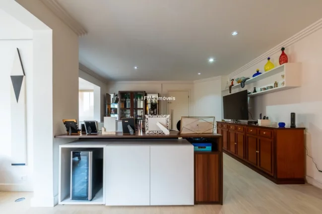Imagem Apartamento a venda no Brooklin Novo com 3 Quartos, 3 Suítes, 132m²