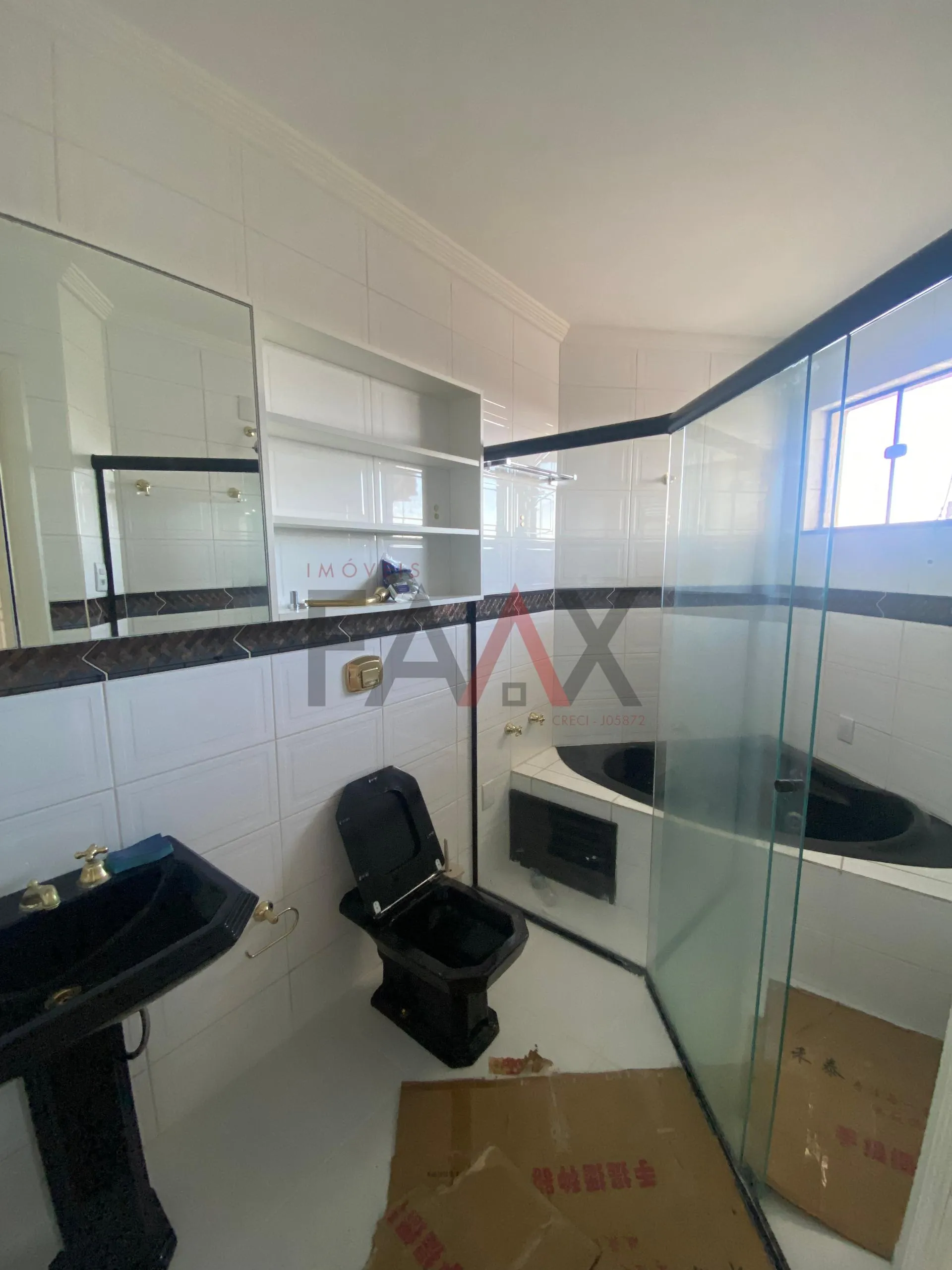 Imagem Sobrado com 4 dormitórios para locação,168.55 m², Alto da XV, GUARAPUAVA - PR