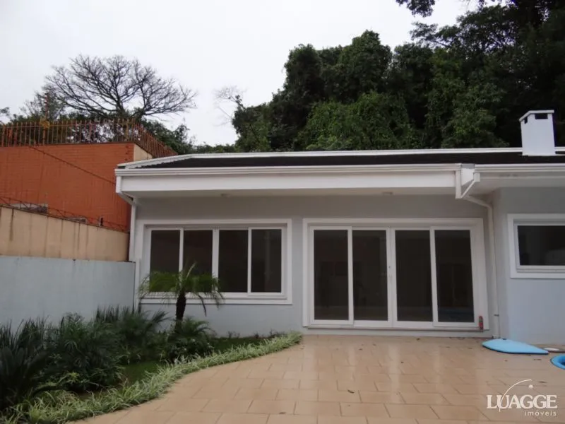 Imagem Casa para Venda - 305m², 3 dormitórios, sendo 3 suites, 4 vagas - Nonoai