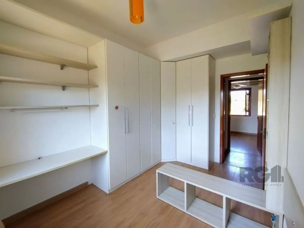 Imagem Casa de 3 dormitórios no bairro Ipanema - Porto Alegre