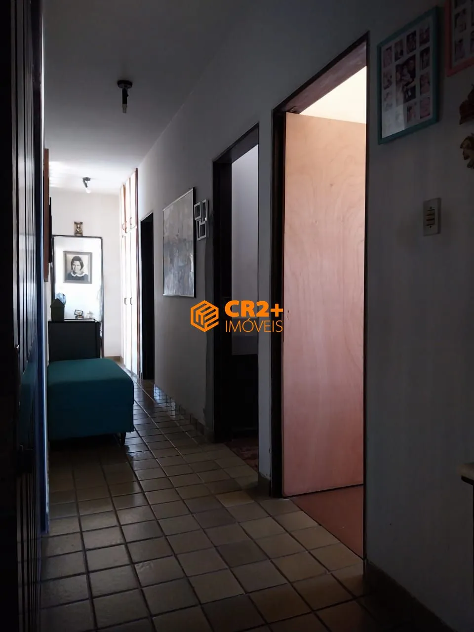 Imagem Casa Duplex - Localizada no Hipódromo - Recife -6 quartos- 2 Suites - 2 Garagens
