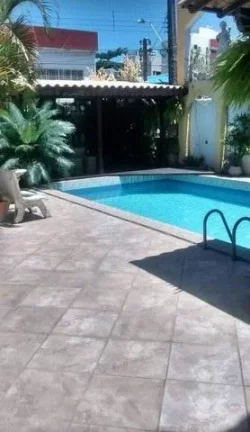 Imagem Vendo Casa com piscina e 5 quartos no Setubal - Recife PE