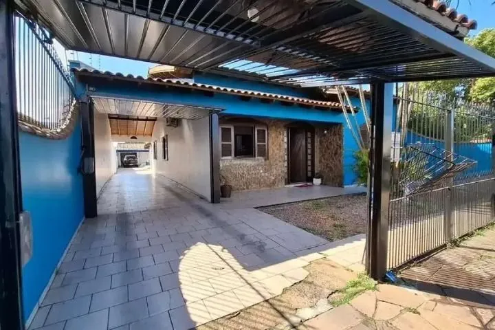 Imagem CASA A VENDA NO BAIRRO HARMONIA EM CANOAS COM 4 QUARTOS / 1 SUITE / 3 BANHEIROS / 6 VAGAS