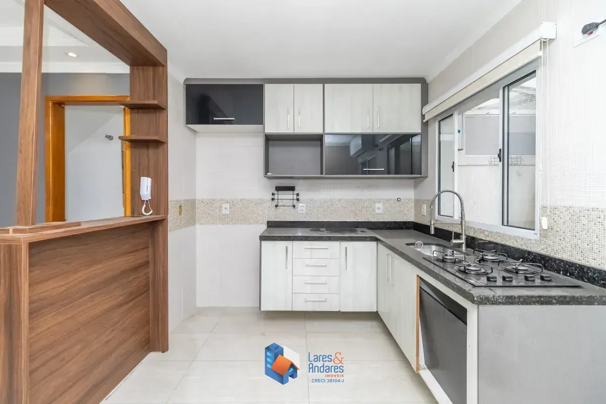 Imagem Casa no condomínio Residencial Erika para venda com 3 quartos, sendo 2 suítes, 100m²