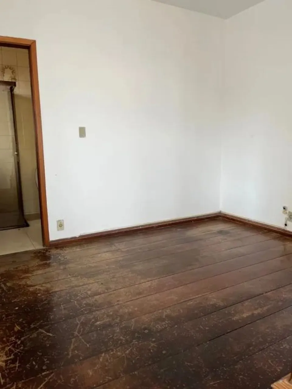 Imagem Casa comercial para locação em Sorocaba-SP, Jardim Paulistano: 5 quartos, 2 suítes, 2 salas, 4 banheiros, 4 vagas, 300m².