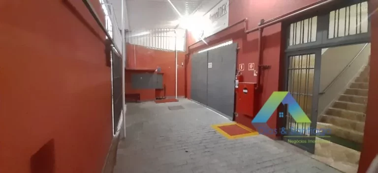 Foto do imóvel Galpão à venda, 1.100m² por R$ 2.200.000,00 - Vila das Mercês