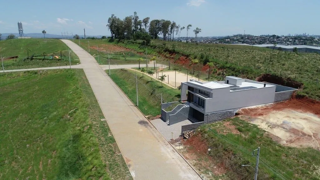 Imagem Terreno em Quatro Colônias
