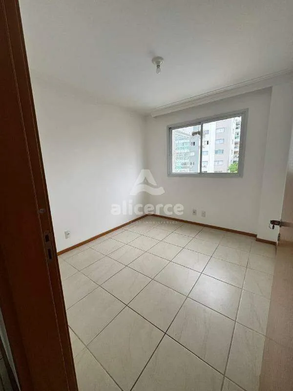 Imagem Apartamento à venda com 2 quartos 1 suíte, 75,02m² em Barreiros São José