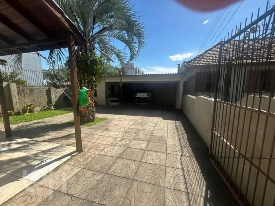 Imagem Casa ampla com 4 dormitórios e espaço gourmet no São Sebastião