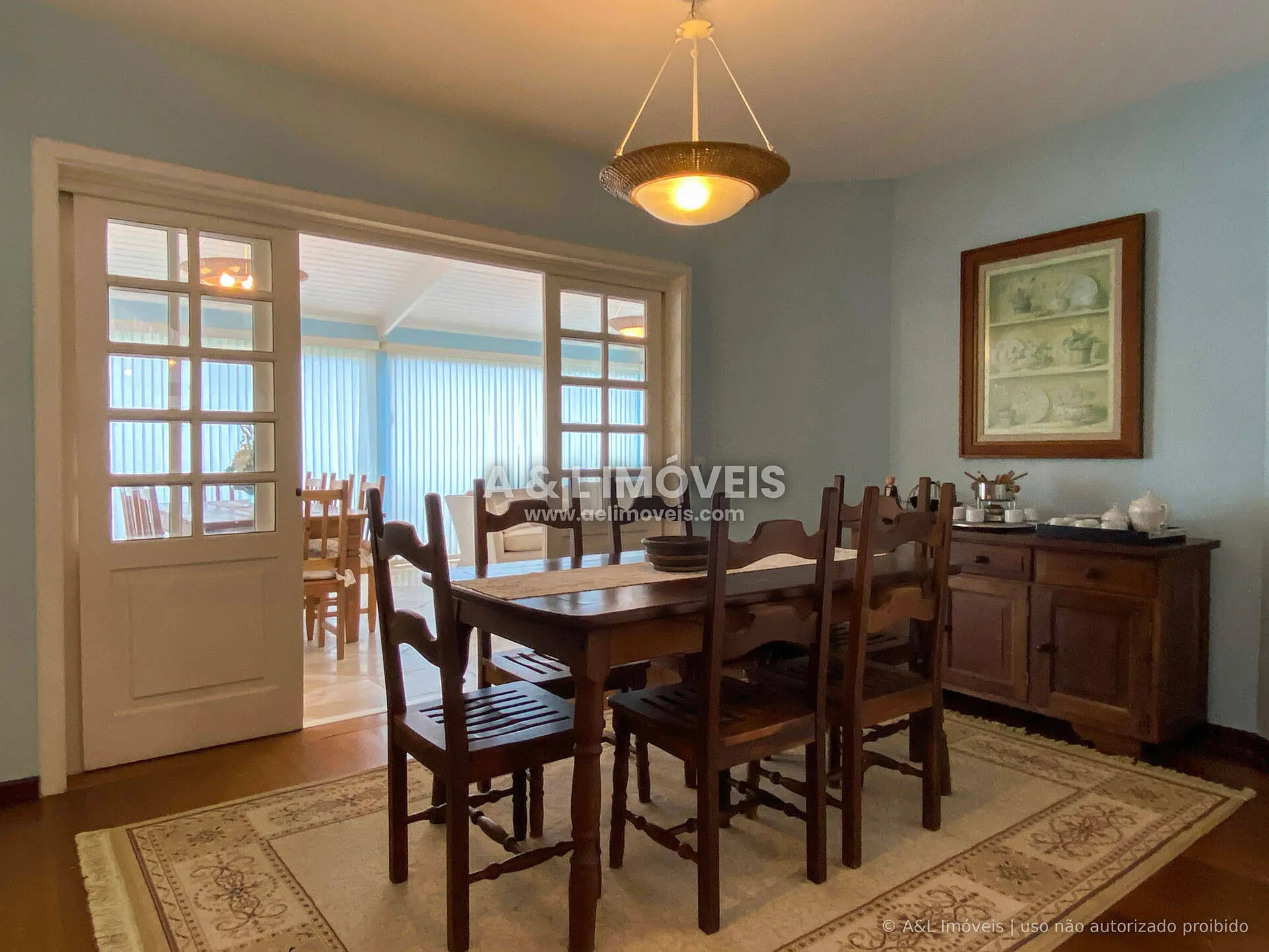 Imagem Casa à venda na Vila Isabel em Campos do Jordão com 213,88 m²