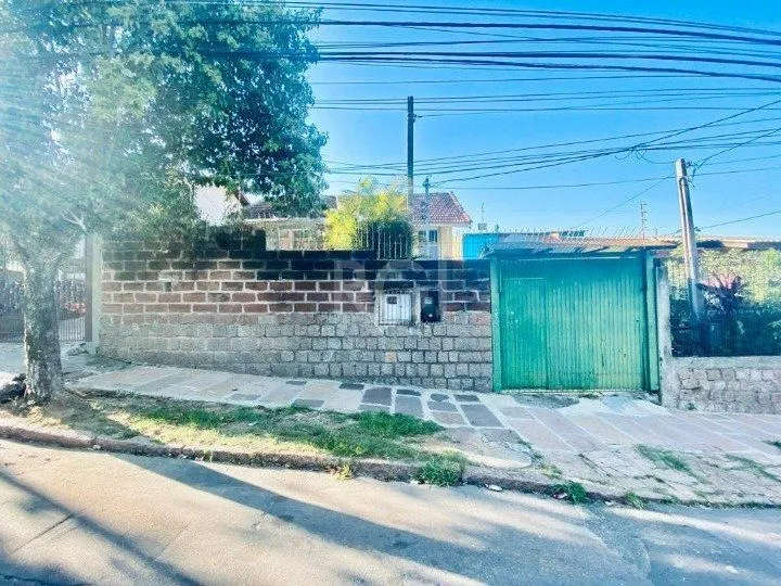 Imagem CASA BAIRRO CAMAQUÃ COM 4 DORMITORIOS
