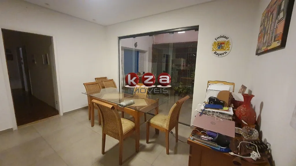 Imagem Casa térrea em Valinhos para venda com 3 dormitórios sendo 2 suítes com edícula de 2 dormitórios