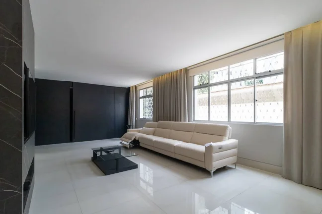 Imagem APARTAMENTO TODO REFORMADO NO LOURDES!