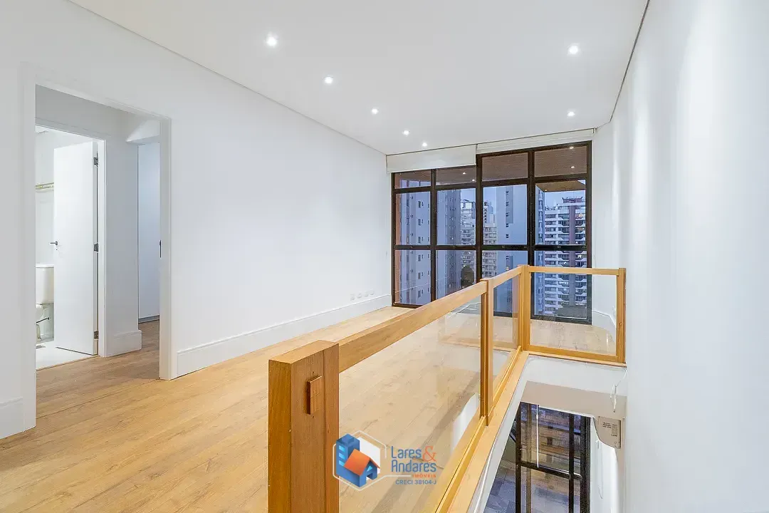 Imagem Duplex para venda em Pinheiros com 2 quartos, sendo 2 suítes, 132m²