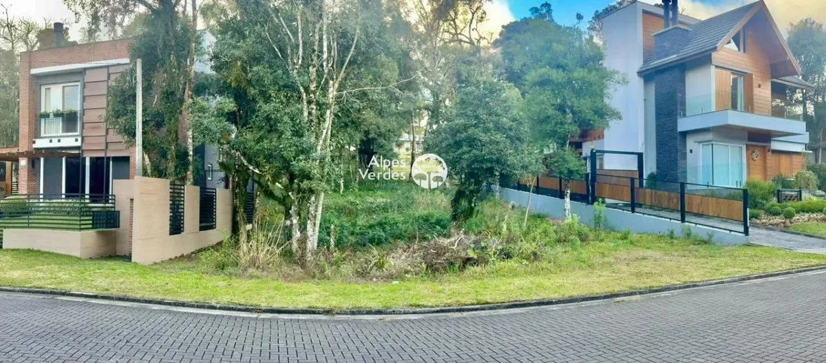 Imagem Terreno à Venda em Vivenda dos Arvoredas, Gramado - RS