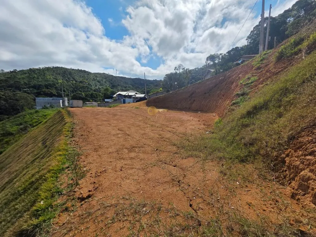 Imagem Terreno em Condomínio para Venda em Teresópolis / RJ no bairro Prata