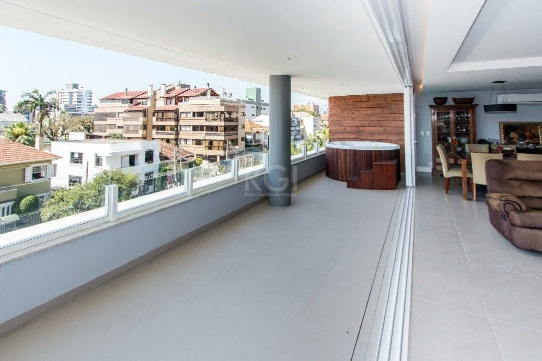 Imagem Cobertura para Venda - 230.43m², 3 dormitórios, sendo 3 suites, 2 vagas - Menino Deus