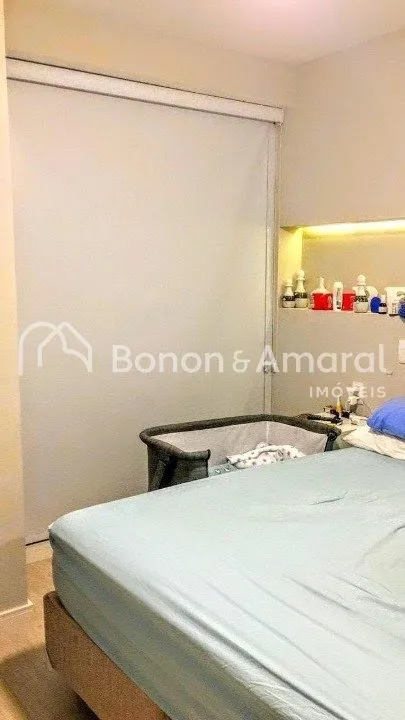 Imagem Apartamento com 3 Quartos sendo 1 suíte e 2 banheiros, 2 vagas à Venda, 80 m²