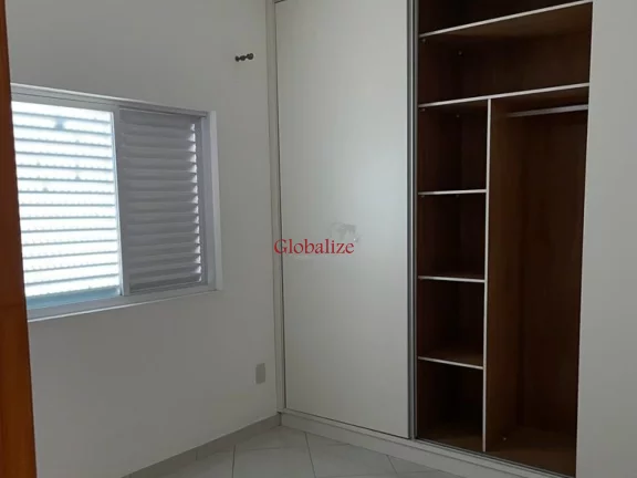 Imagem Sobreposta alta, no bairro Vila Belmiro, simplesmente maravilhosa.