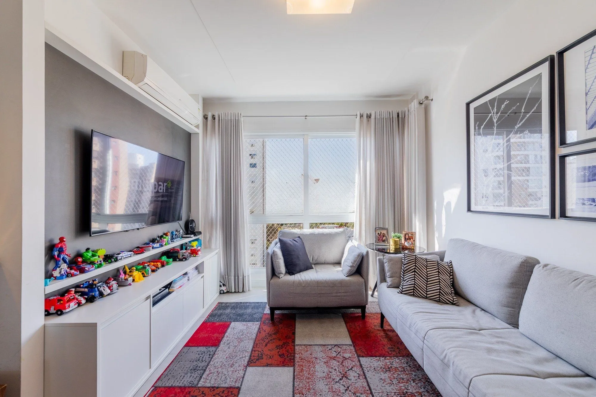 Imagem Apartamento com 3 quartos e 79m² à venda em Passo da Areia - Rua Bezerra De Menezes, Passo Da Areia, Porto Alegre