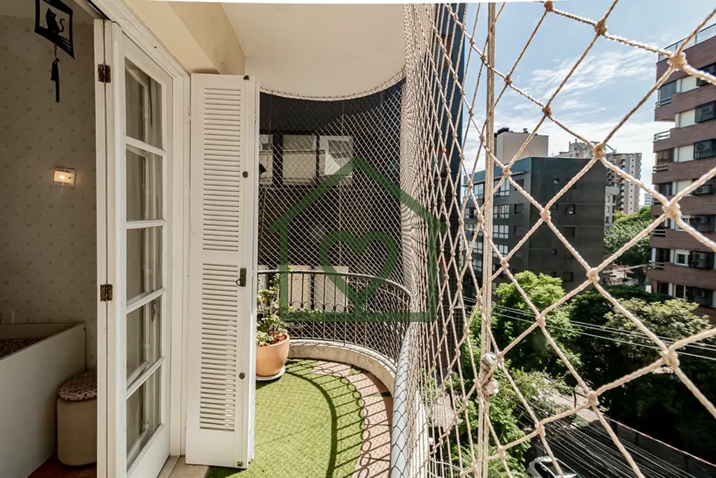 Imagem Excelente apartamento semi-mobiliado à venda na Rua Silva Jardim, no bairro Mont Serrat, em Porto A...