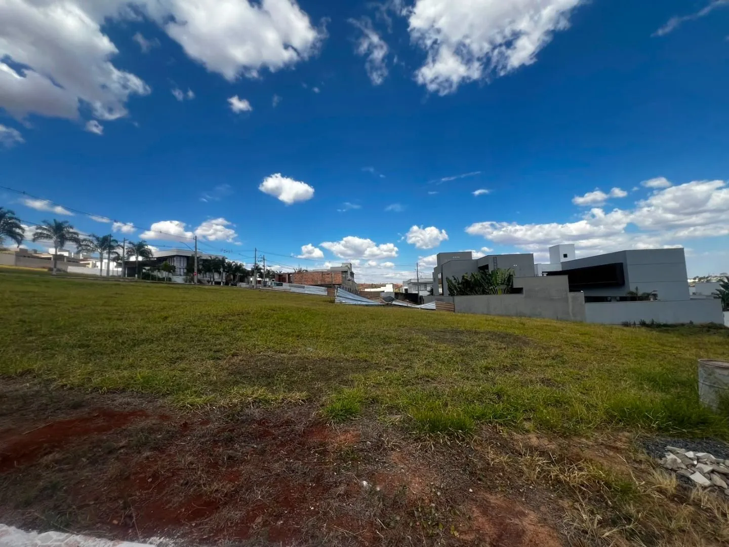 Foto do imóvel Terreno à venda, 606 m² por R$ 667.200,00 - Alto dos Caiçaras - Patos de Minas/MG