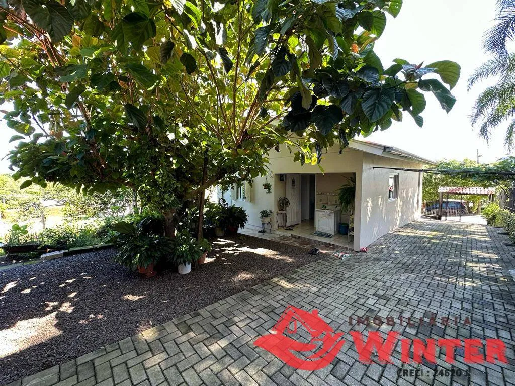 Imagem Casa com moveis a venda!