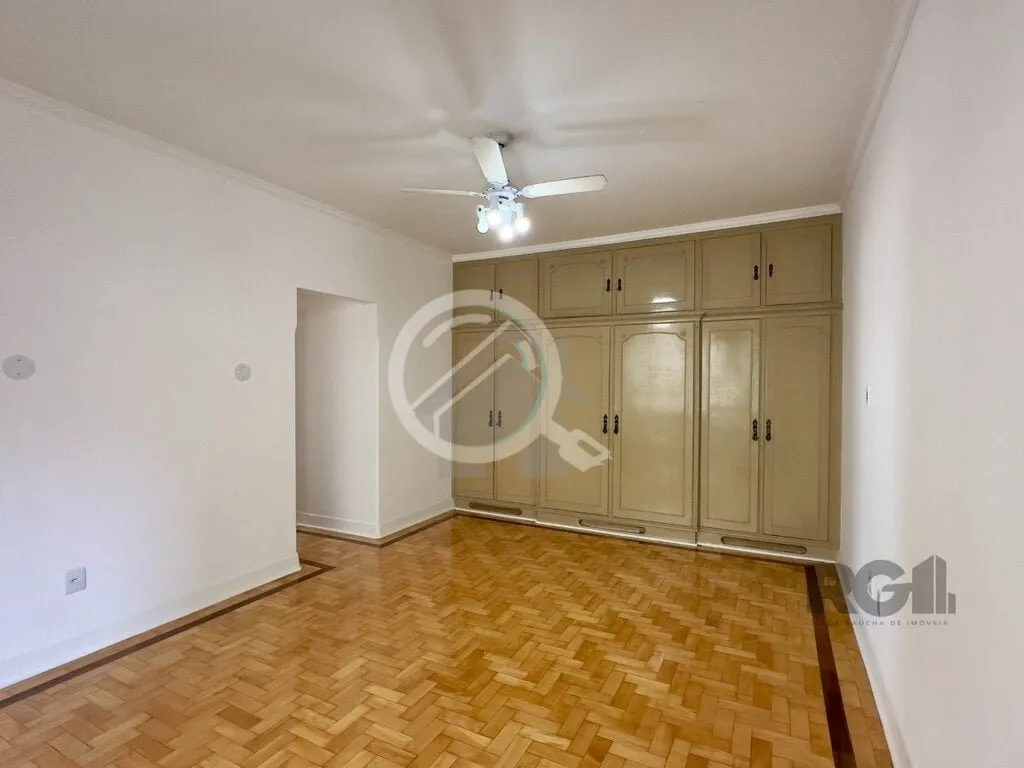 Imagem Apartamento de 170m², totalmente reformado, 3 dormitórios, sendo 1 suíte com sacada, sala de esta...