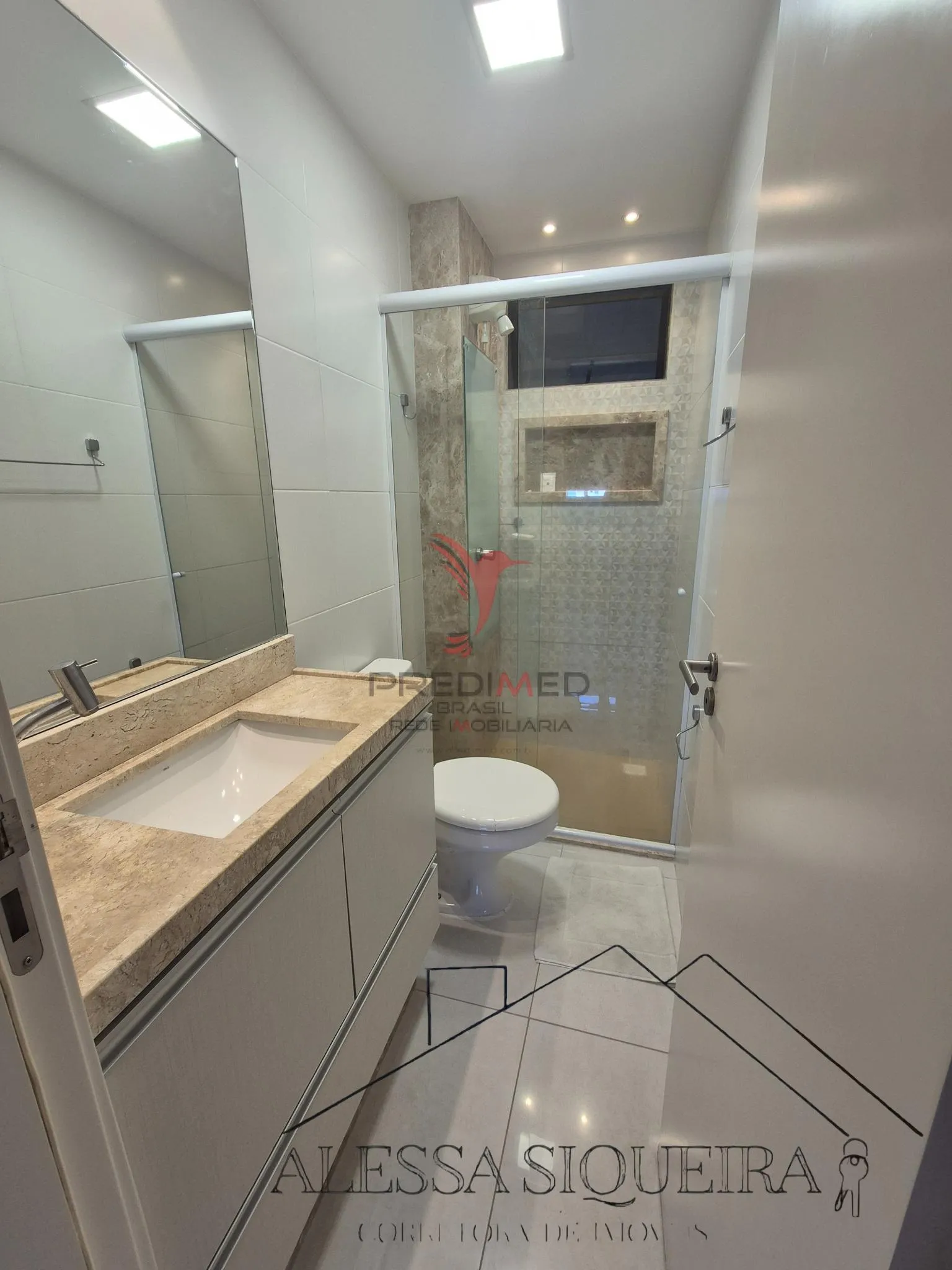 Imagem Apartamento andar alto , vista mar, varanda , 2 Vagas de Garagem, Brisamar . João Pessoa