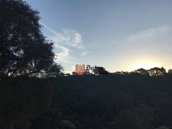 Imagem Chácara com 4 dormitórios à venda, 1000 m² por R$ 950.000,00 - Clube de Campo Vale do Sol - Campos do Jordão/SP