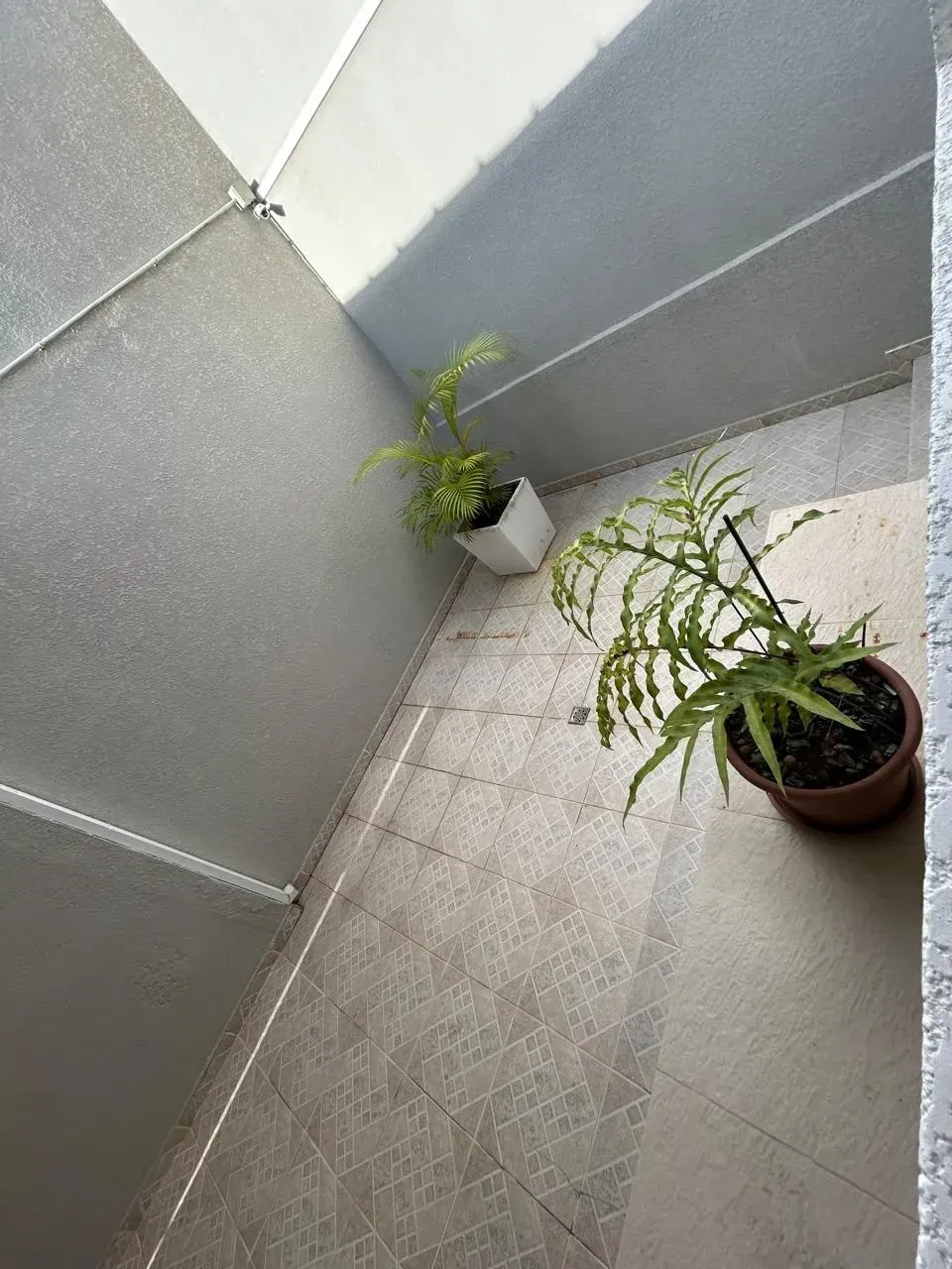 Imagem Sobrado com 3 Quartos à Venda, 118 metros em Mercês - Curitiba