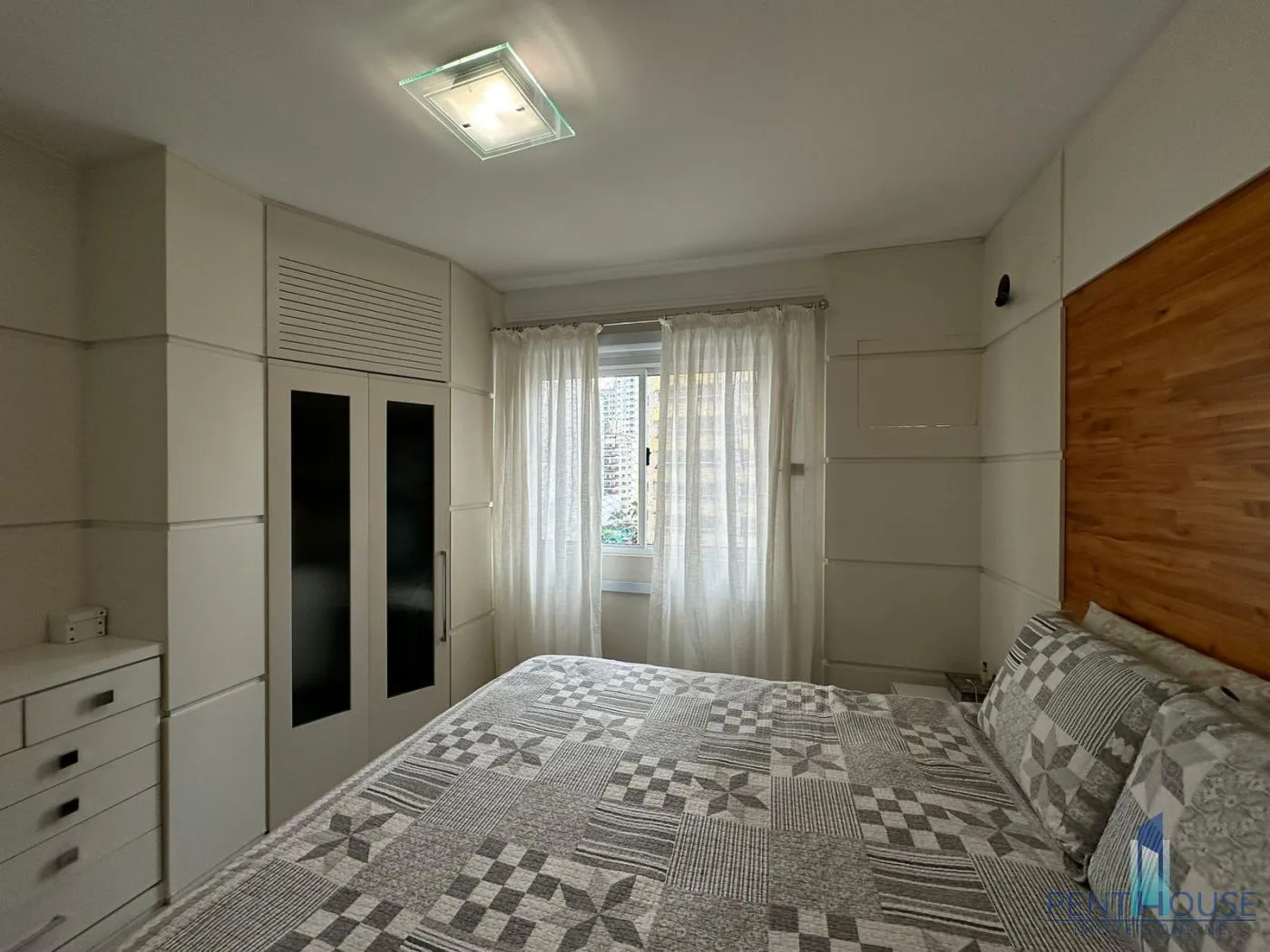 Imagem Apartamento Zona Central para Venda em Balneário Camboriú, CENTRO, 3 dormitórios, 3 suítes, 4 banheiros, 2 vagas