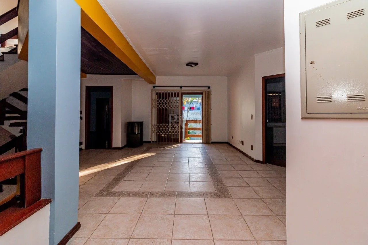 Imagem Casa para Venda - 431m², 4 dormitórios, sendo 2 suites, 3 vagas - Jardim Itu Sabará