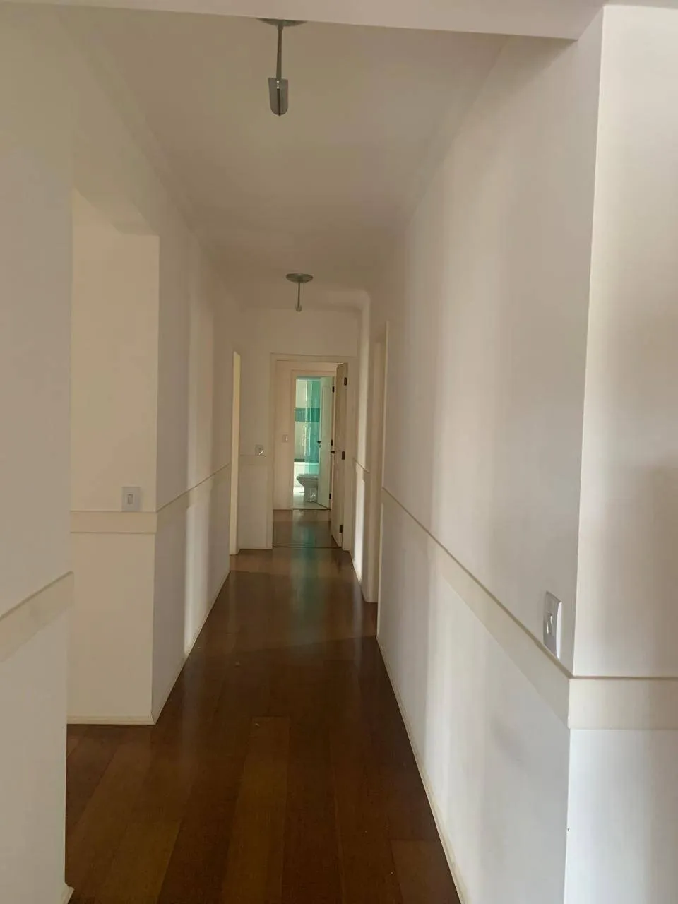 Imagem Apartamento de 4 Quartos (2 Suítes) para Aluguel em Alphaville Empresarial, Barueri - SP